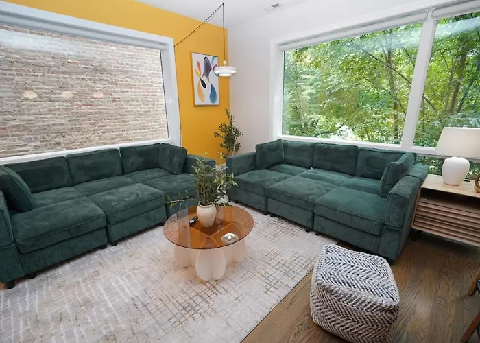 Spacious 4br West Loop Retreat With Optional Parking * Chicago